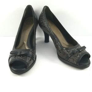 Nurture “Sandee”‎ Tooled Leather Peep Toe Heels Size 7. S742